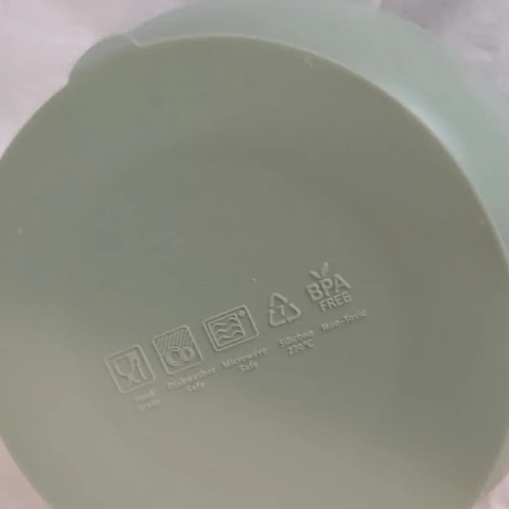 BABY'S FIRST DINNERWARE SILICONE 6 PCS GREEN BOWLCUP COVER FORK SPOON BIB LION